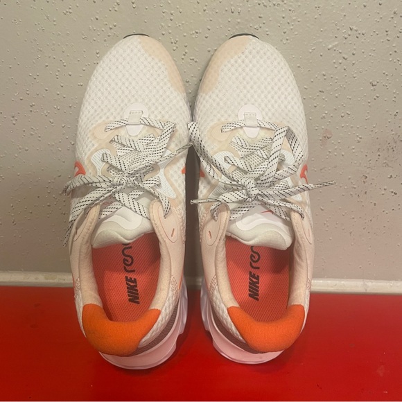 Nike Wmns Renew Run 2 road running shoes in a white, orange, and peach sz 9 - Picture 2 of 7